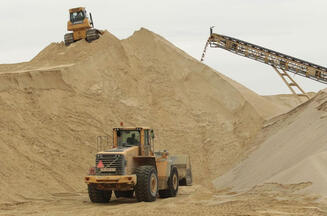 Купить песок в Косулино и Свердловской области по доступным ценам и с доставкой